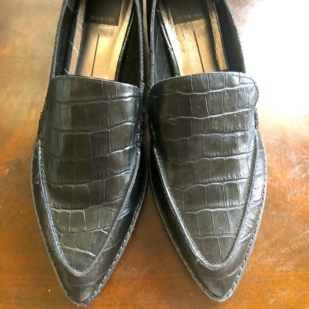 Women’s Dolce Vita 7.5 leather dress shoes